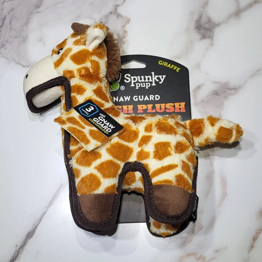 Spunky Pup NWT Gnaw Guard Triple Stitch Tough Giraffe Squeaky Plush Dog Toy